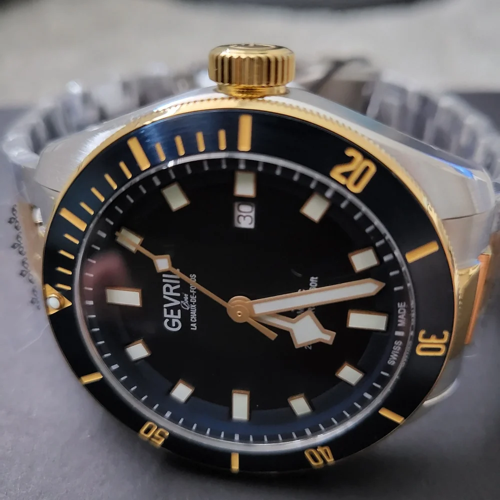 🌟 Gevril Yorkville Automatic Two Tone Watch - Picture 4 of 5